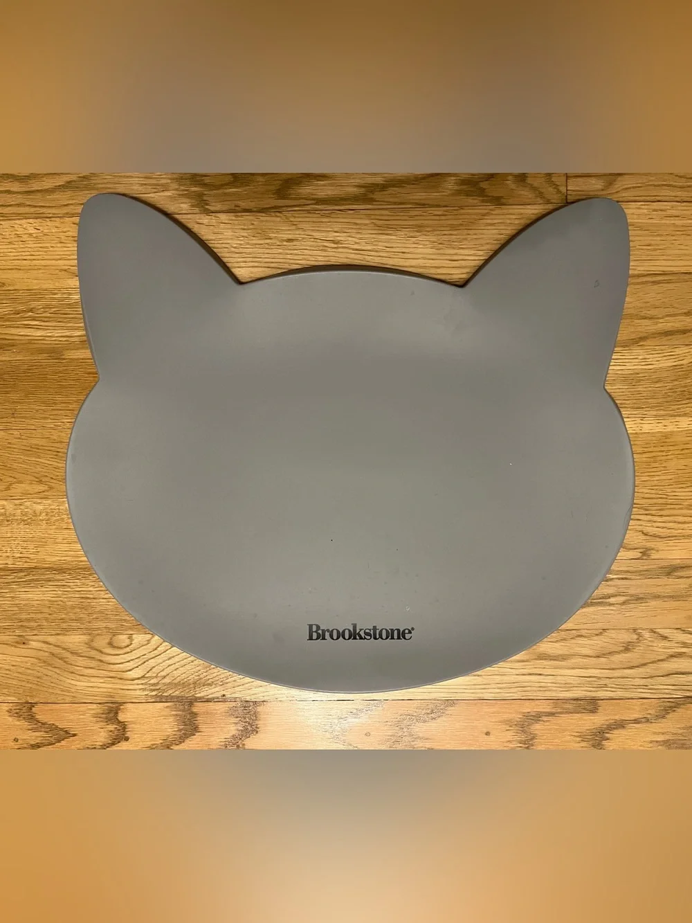 Gray Cat-Shaped Placemat / Pet Feeding Mat
